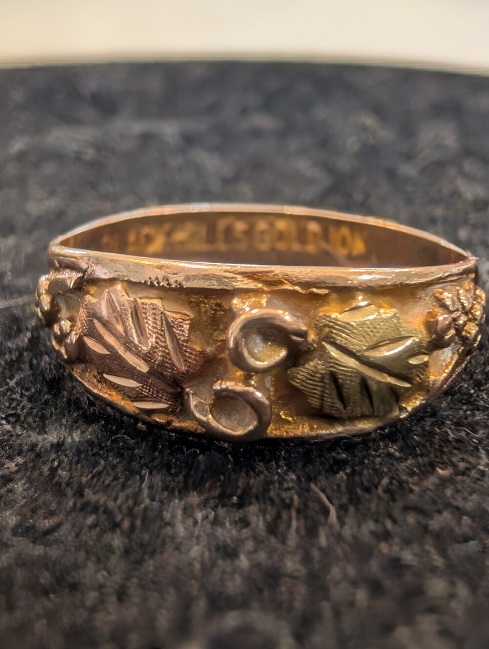 Black Hills Gold 10k Gold Ring - Sz- 4.25